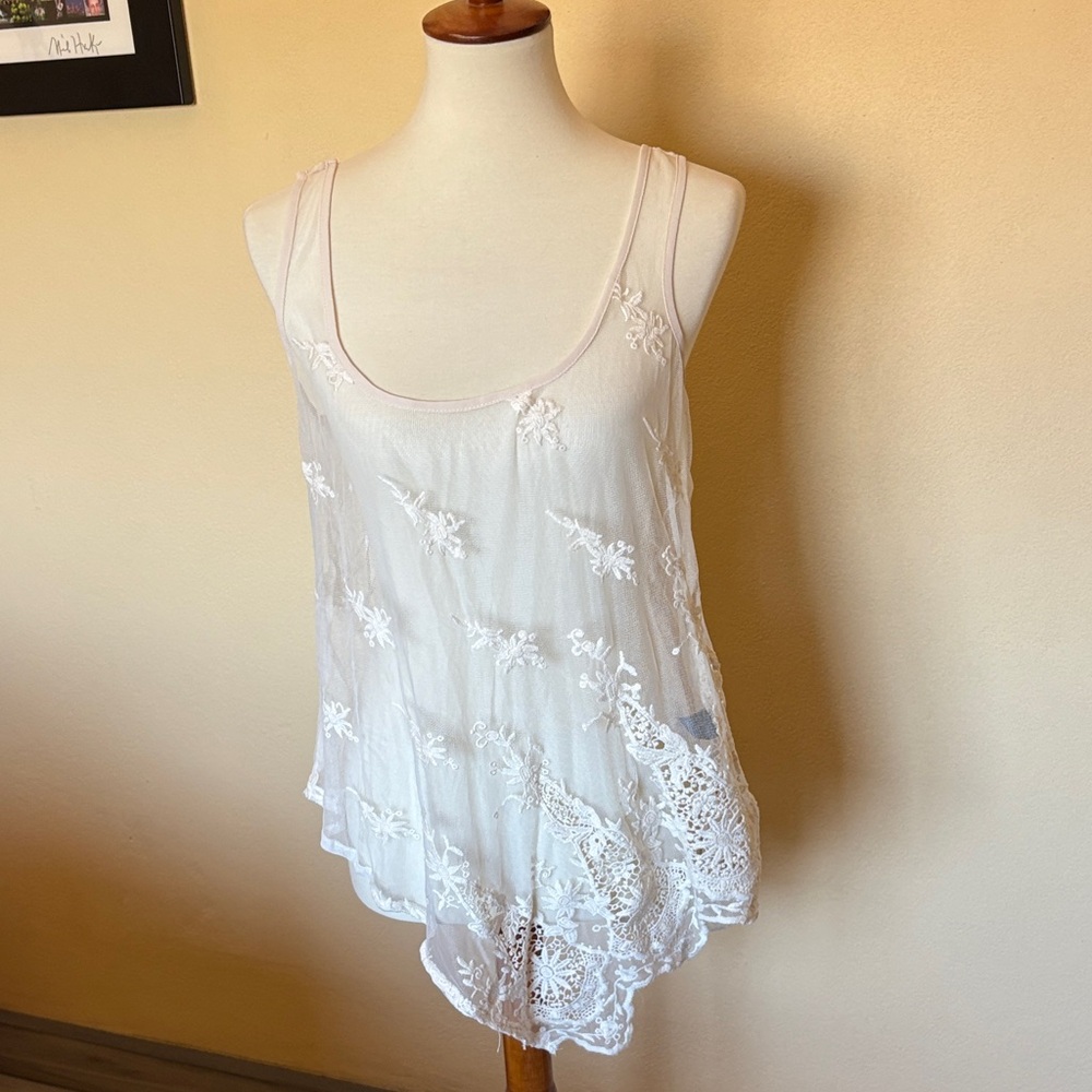 Love Stitch White Lace Tank Top